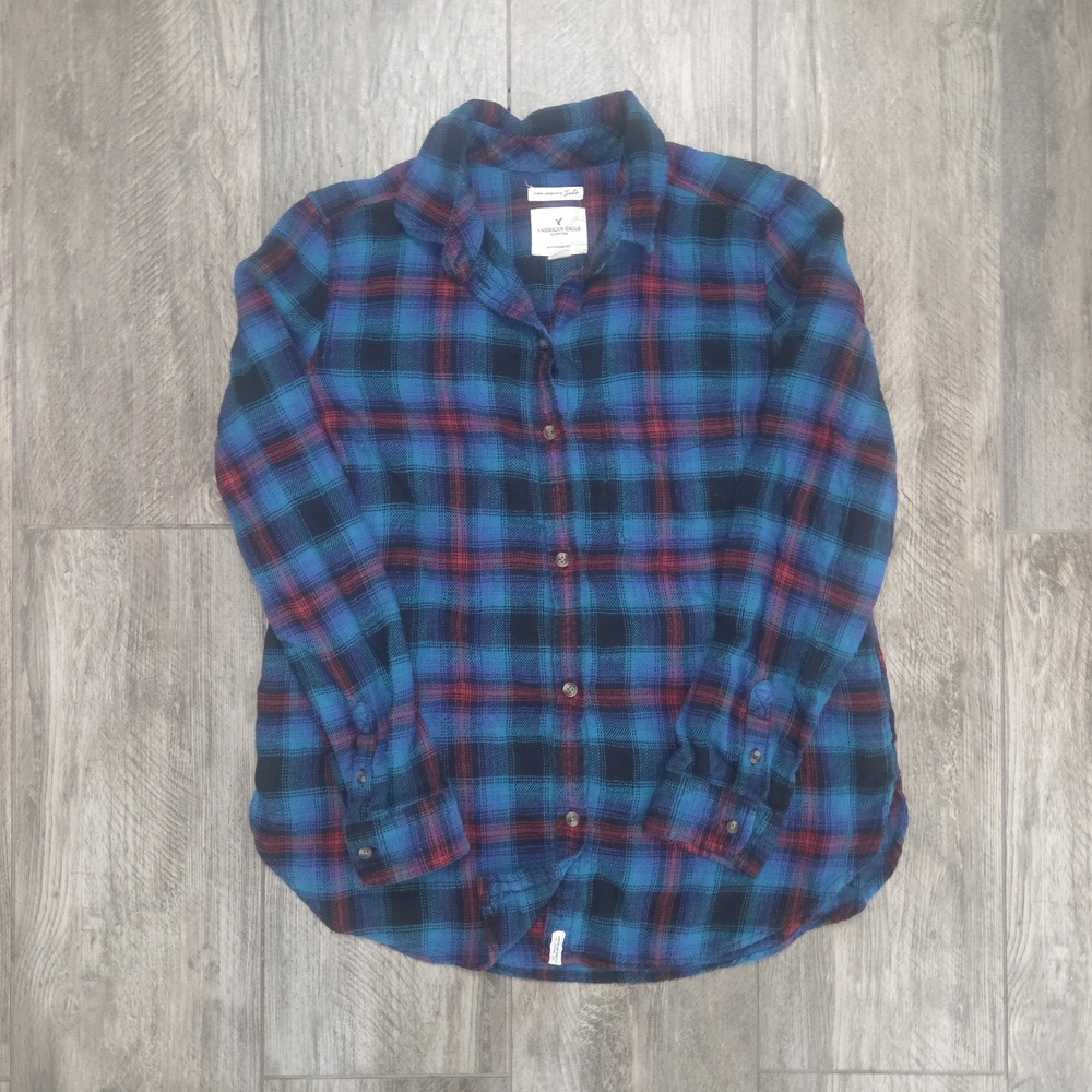 American Eagle Women’s Soft Flannel Shirt Boyfriend Fit, M Plaid Button Down